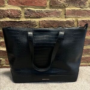 Black Tote Bag with detachable compartment